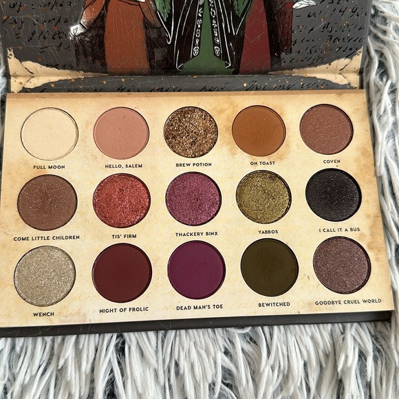 Colourpop Hocus Pocus Gather Round Sisters Eyeshadow Palette - Picture 2 of 4